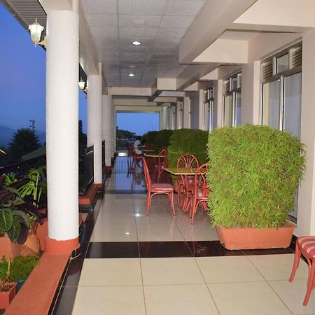 Meru Slopes Hotel Buitenkant foto