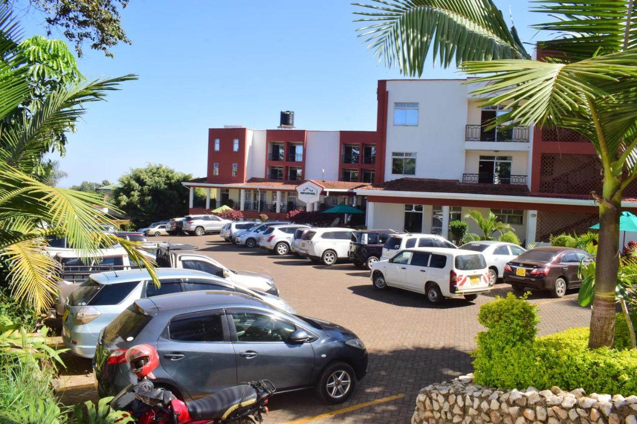 Meru Slopes Hotel Buitenkant foto