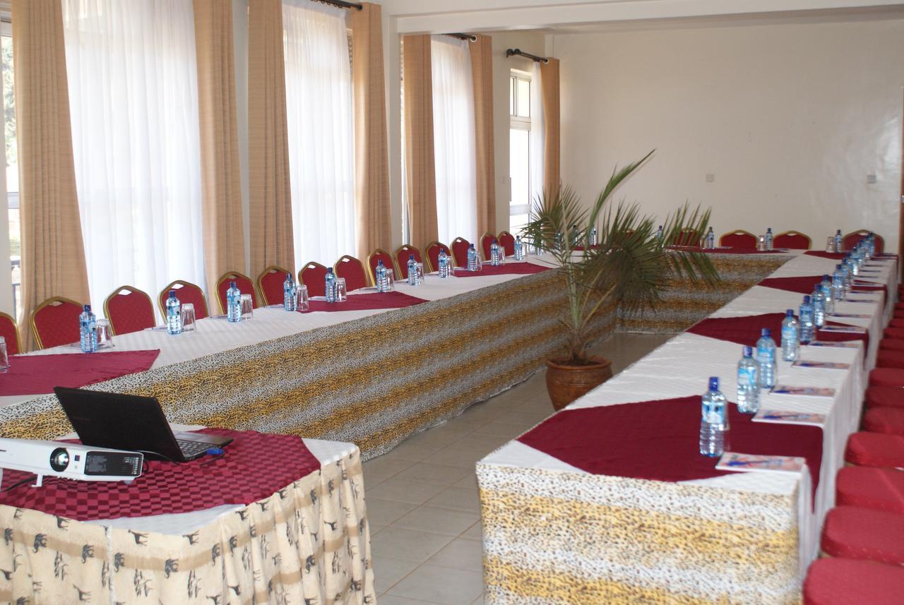 Meru Slopes Hotel Buitenkant foto