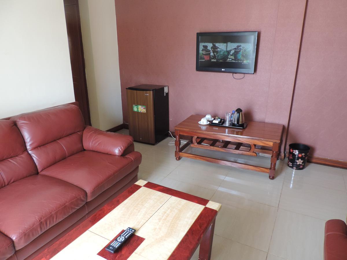Meru Slopes Hotel Buitenkant foto